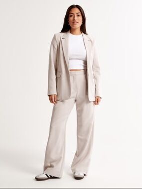 Curve Love Abercrombie & Fitch Sloane Tailored Wide Leg Pant 23